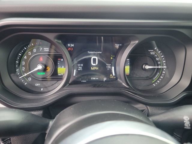 Used 2025 Jeep Wrangler Sahara 4xe image 14