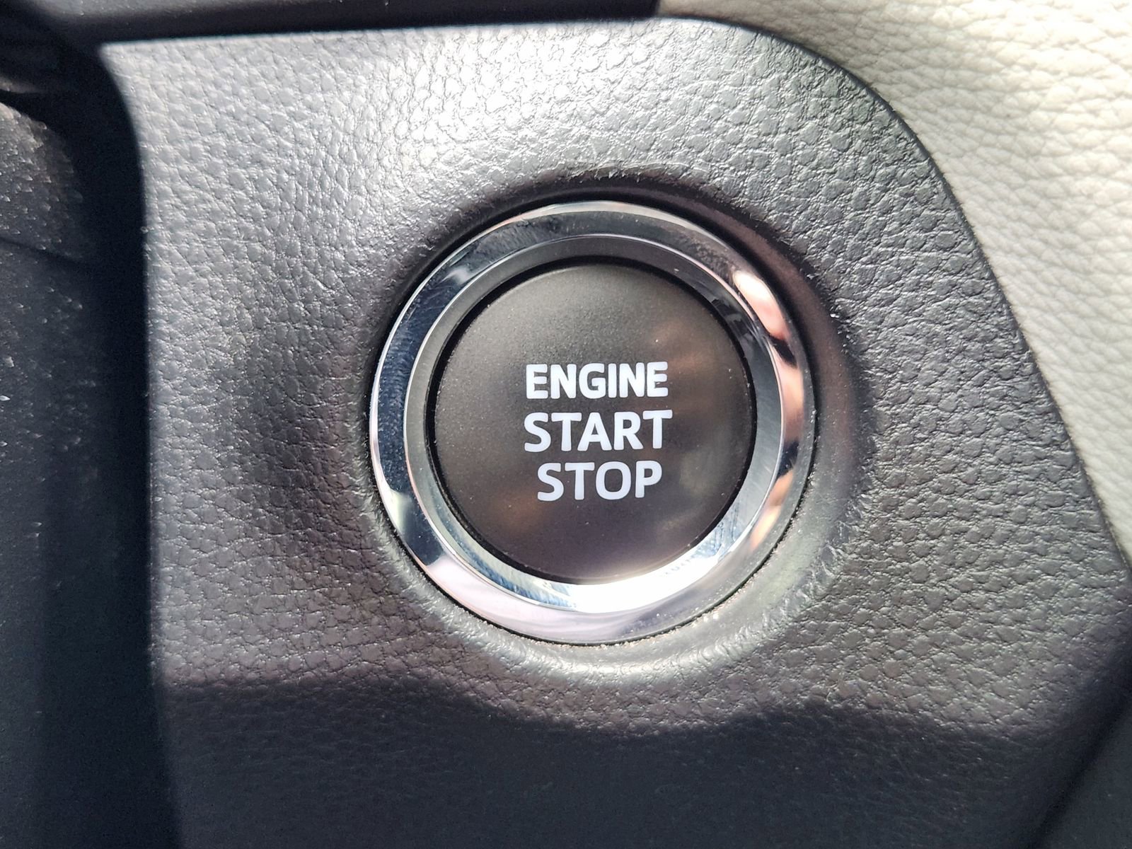 Used 2023 Toyota RAV4 XLE Premium image 25