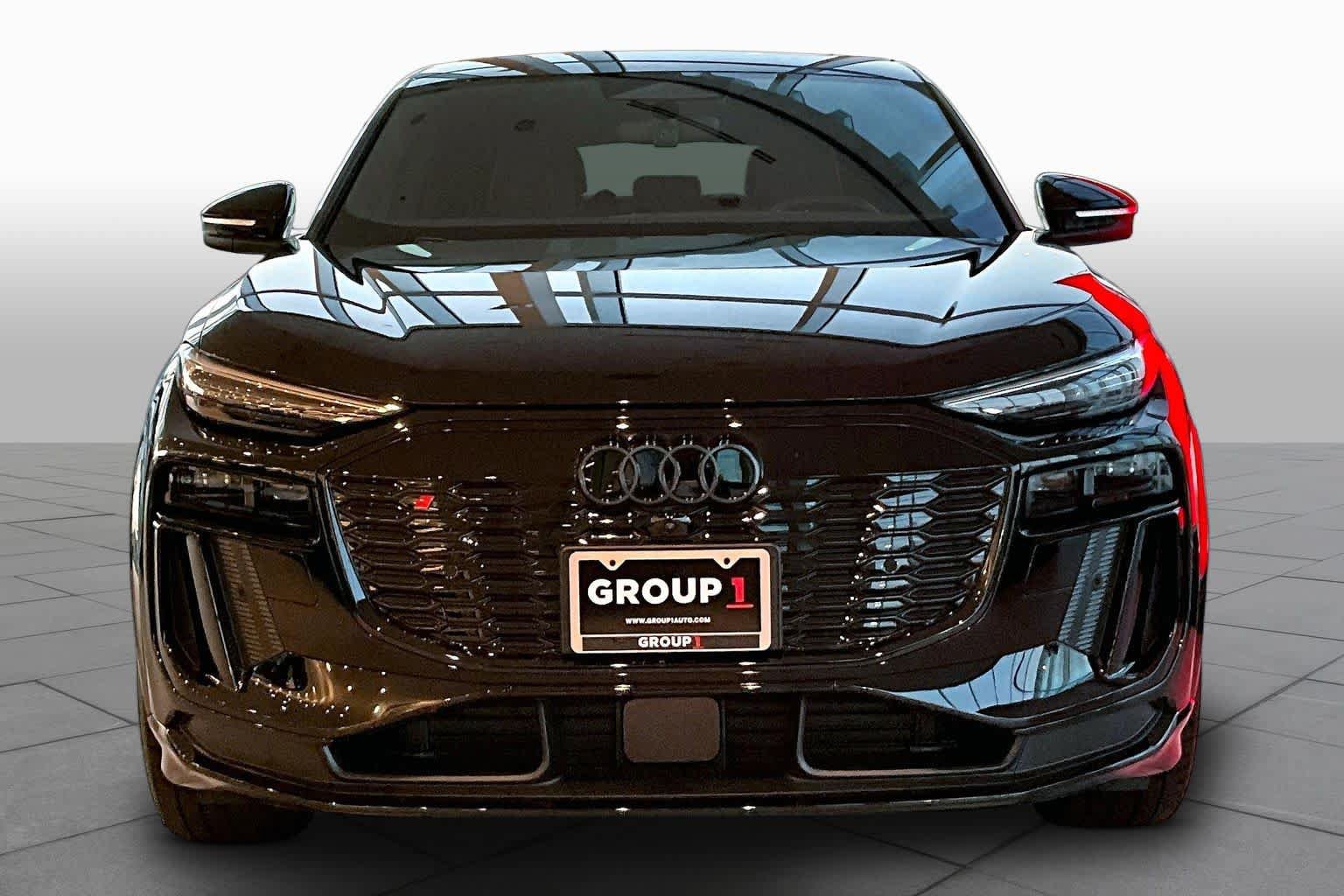 New 2027 Audi SQ6 e-tron Prestige AWD/4WD image 3