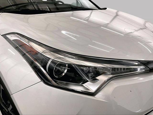 Used 2019 Toyota C-HR Limited FWD image 27