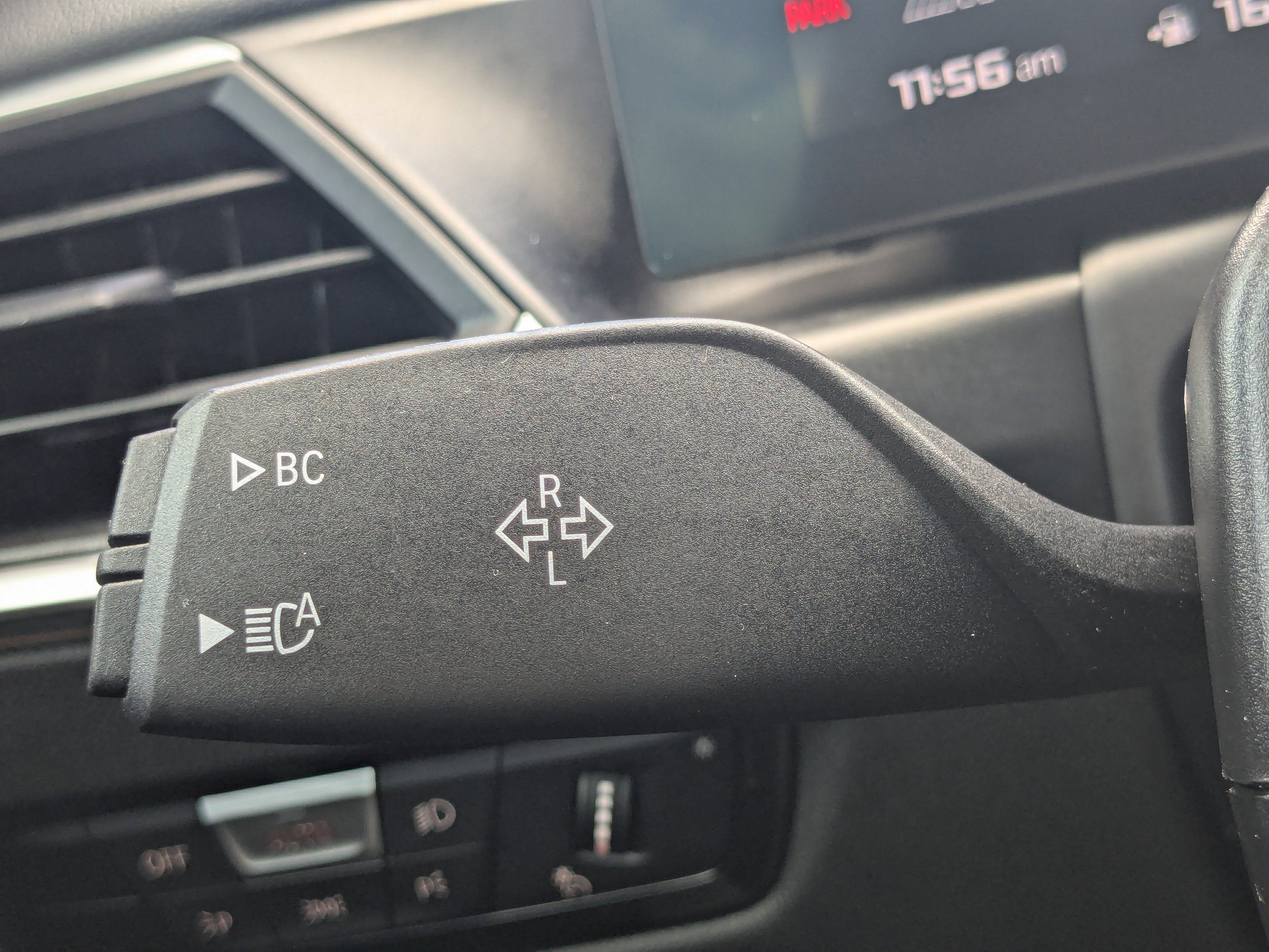 Used 2023 BMW M2 w/ Lighting Package image 29