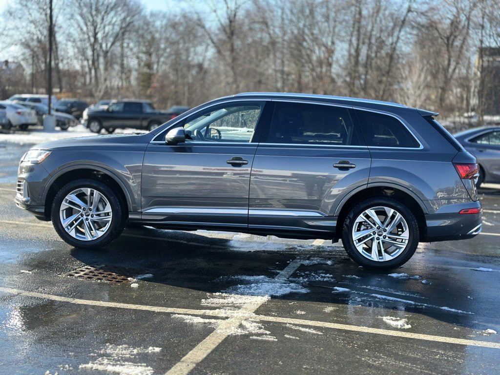 Used 2023 Audi Q7 2.0T Premium w/ Convenience Package image 3