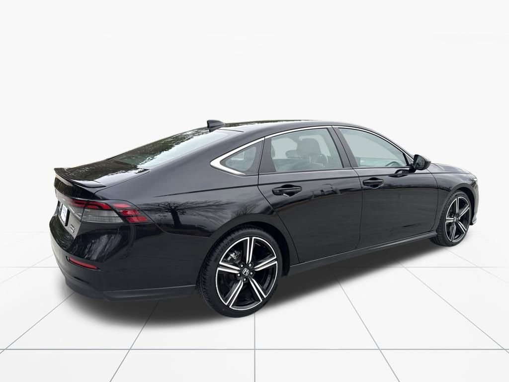 Used 2024 Honda Accord Sport image 9