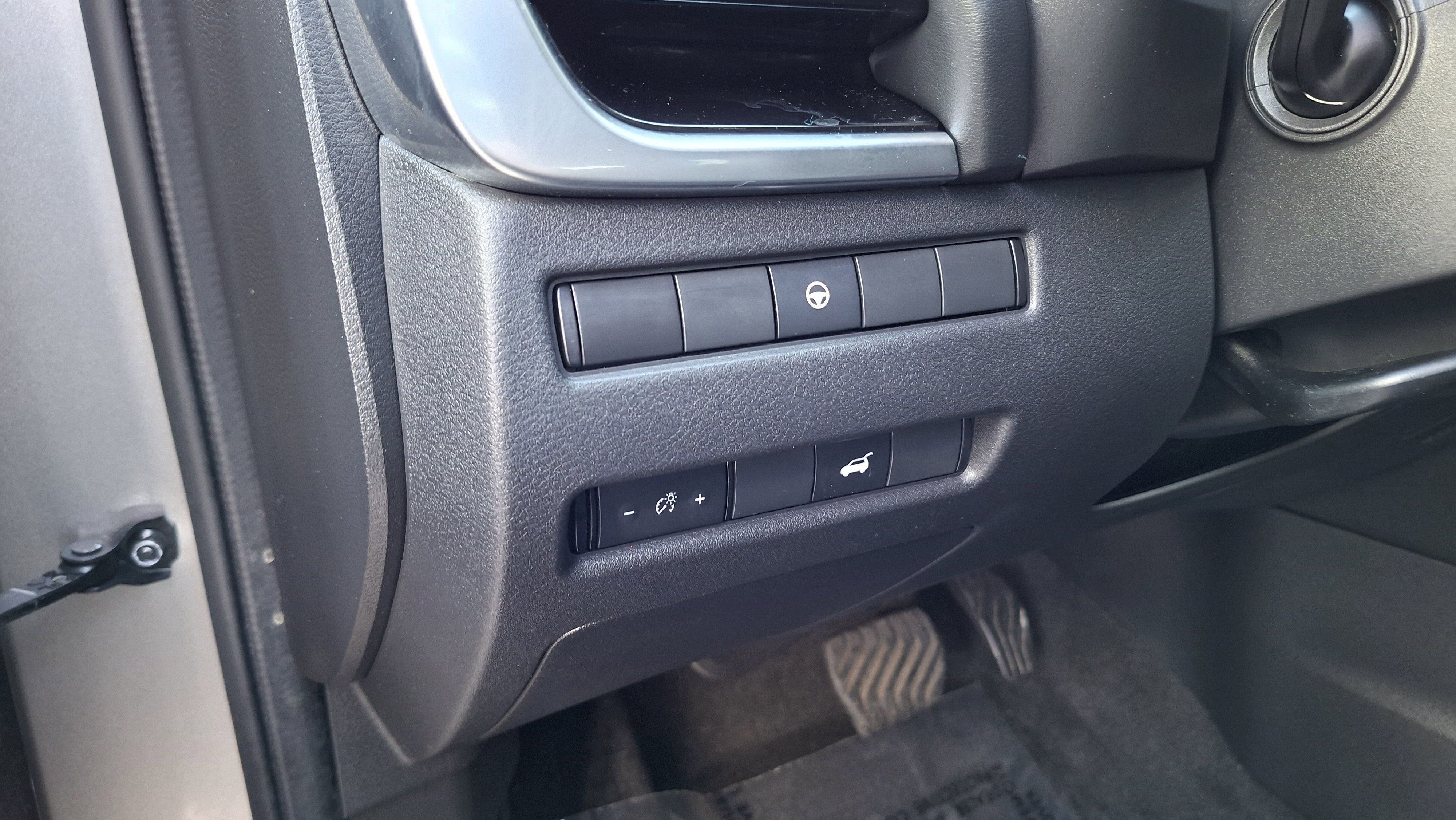 Certified 2022 Nissan Rogue SL w/ SL Premium Package image 10