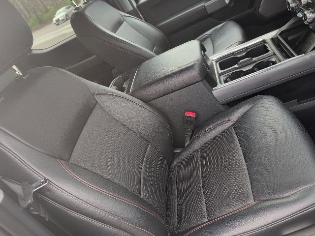 Used 2024 Ford F250 Lariat w/ Black Appearance Package image 13
