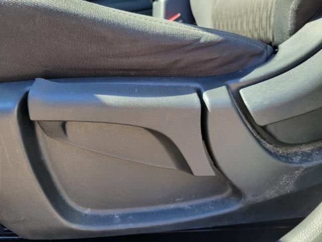 Used 2020 Nissan Rogue S FWD image 16