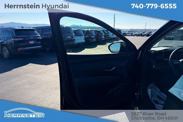 Certified 2025 Hyundai Tucson Limited image 11