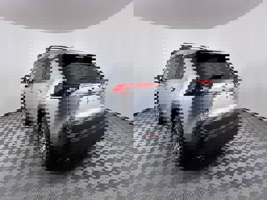 Used 2024 Toyota RAV4 XLE w/ Convenience Package image 16