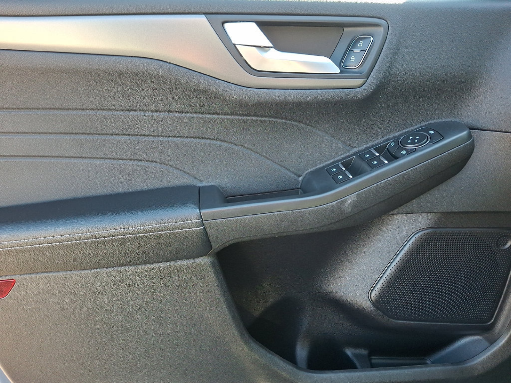 Used 2023 Ford Escape SE FWD image 13