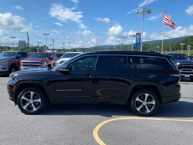 Used 2025 Jeep Grand Cherokee L Limited w/ Luxury Tech Group II AWD/4WD image 2