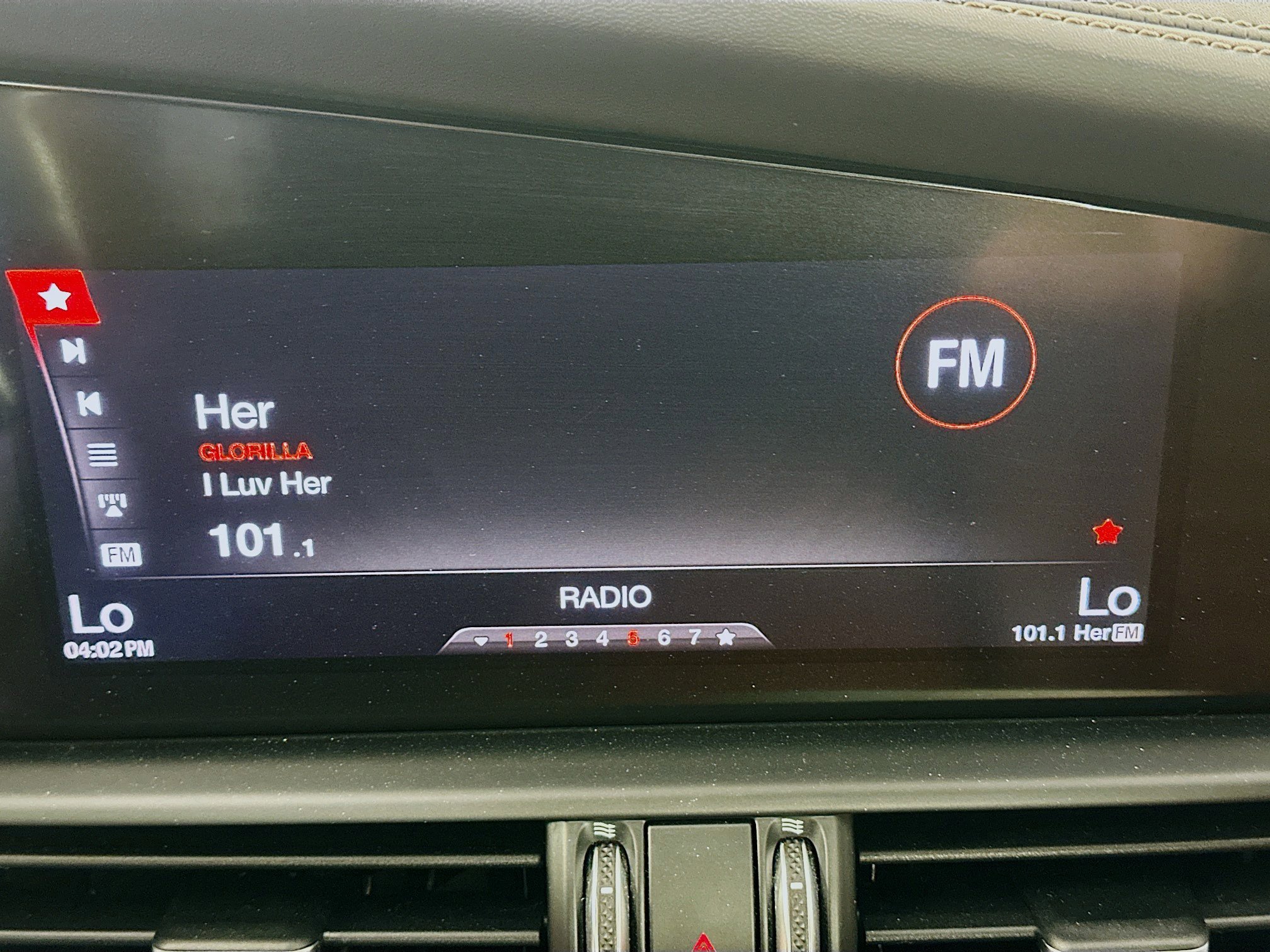 Used 2019 Alfa Romeo Giulia Ti w/ Quick Order Package 22X Lusso image 21