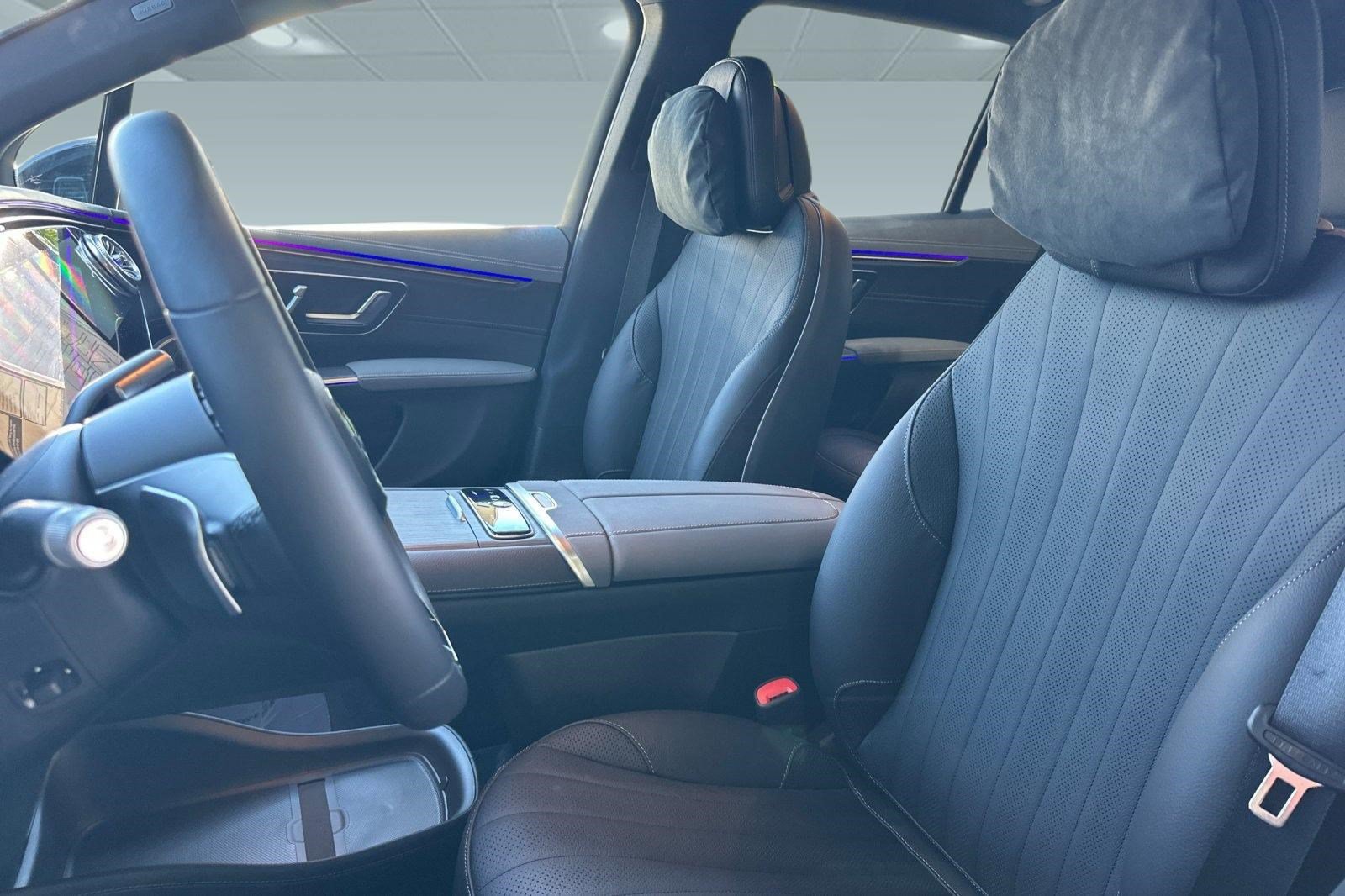 New 2026 Mercedes-Benz EQS 400 4MATIC SUV image 18