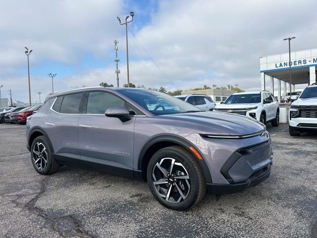 New 2026 Chevrolet Equinox EV LT video 1