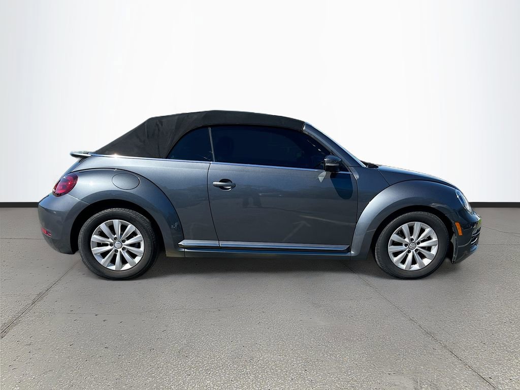Used 2018 Volkswagen Beetle 2.0T S image 8