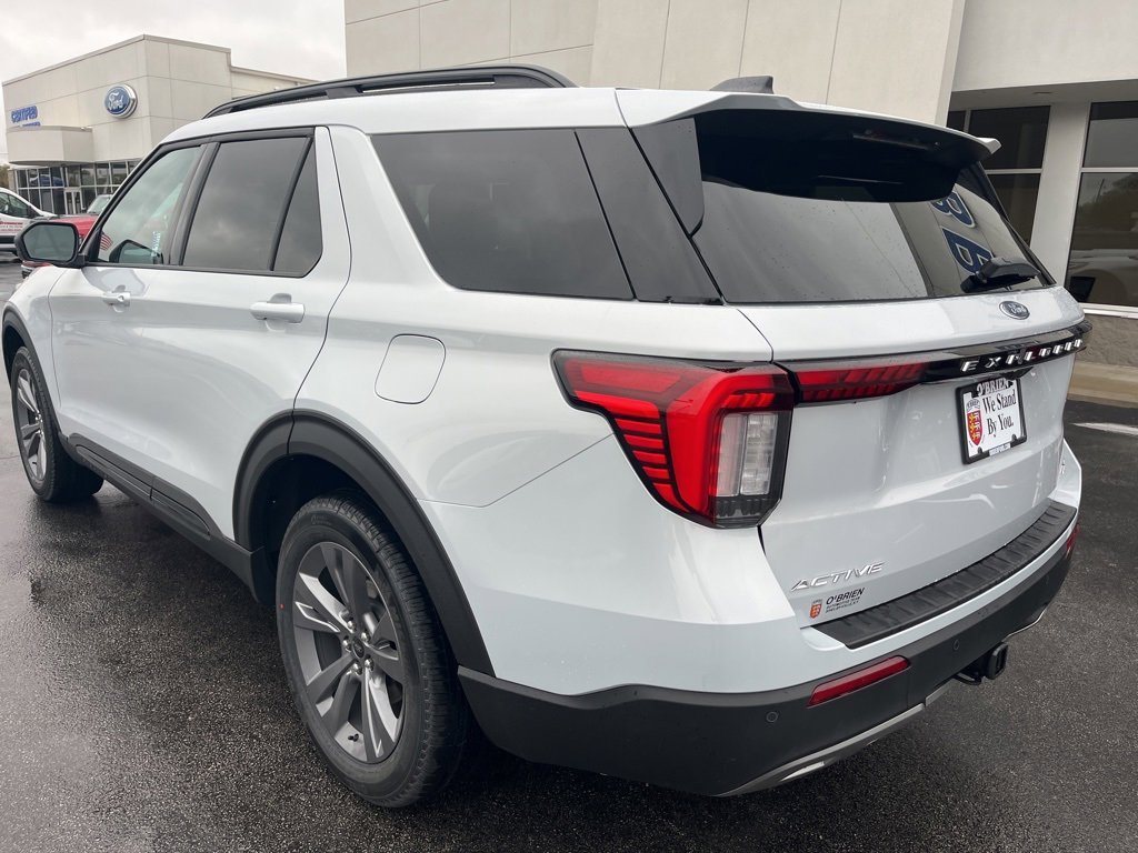 New 2026 Ford Explorer Active image 3