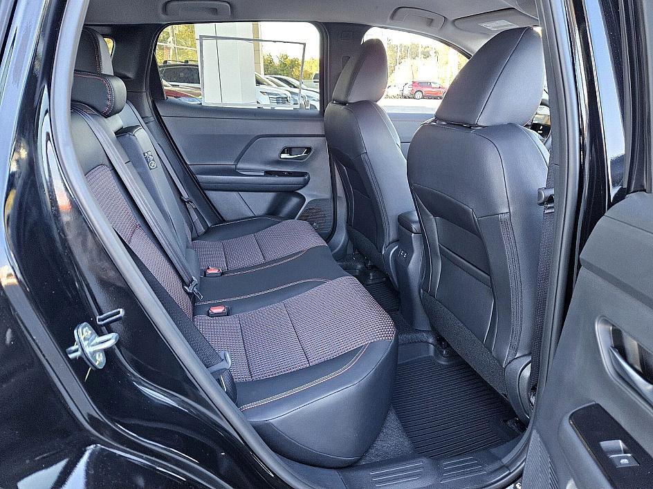 New 2026 Nissan Kicks SR image 15