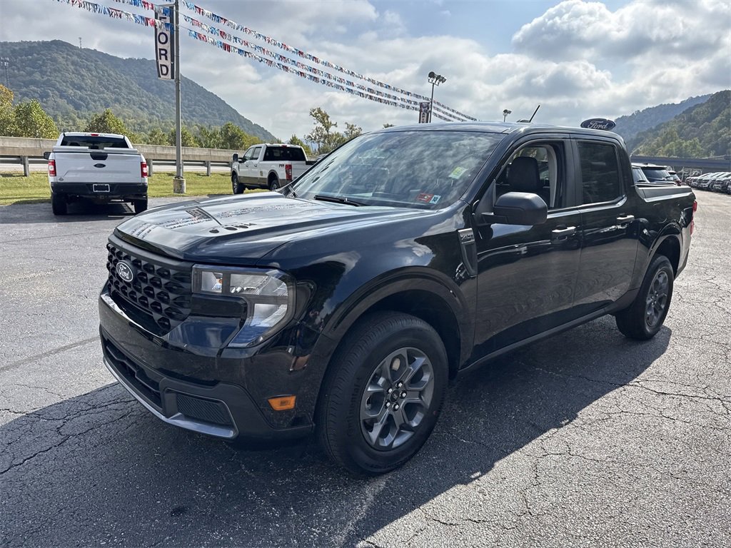 New 2025 Ford Maverick XLT image 10