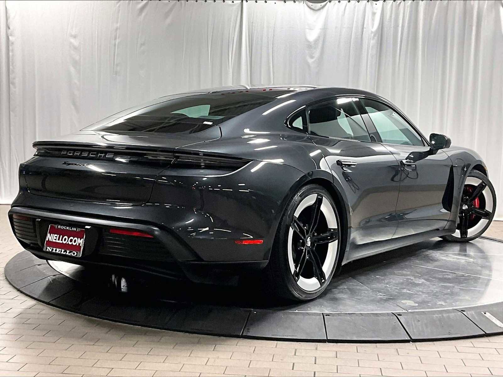 Used 2025 Porsche Taycan 4S image 10