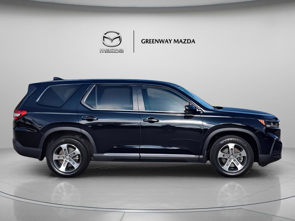 Used 2025 Honda Pilot EX-L image 8