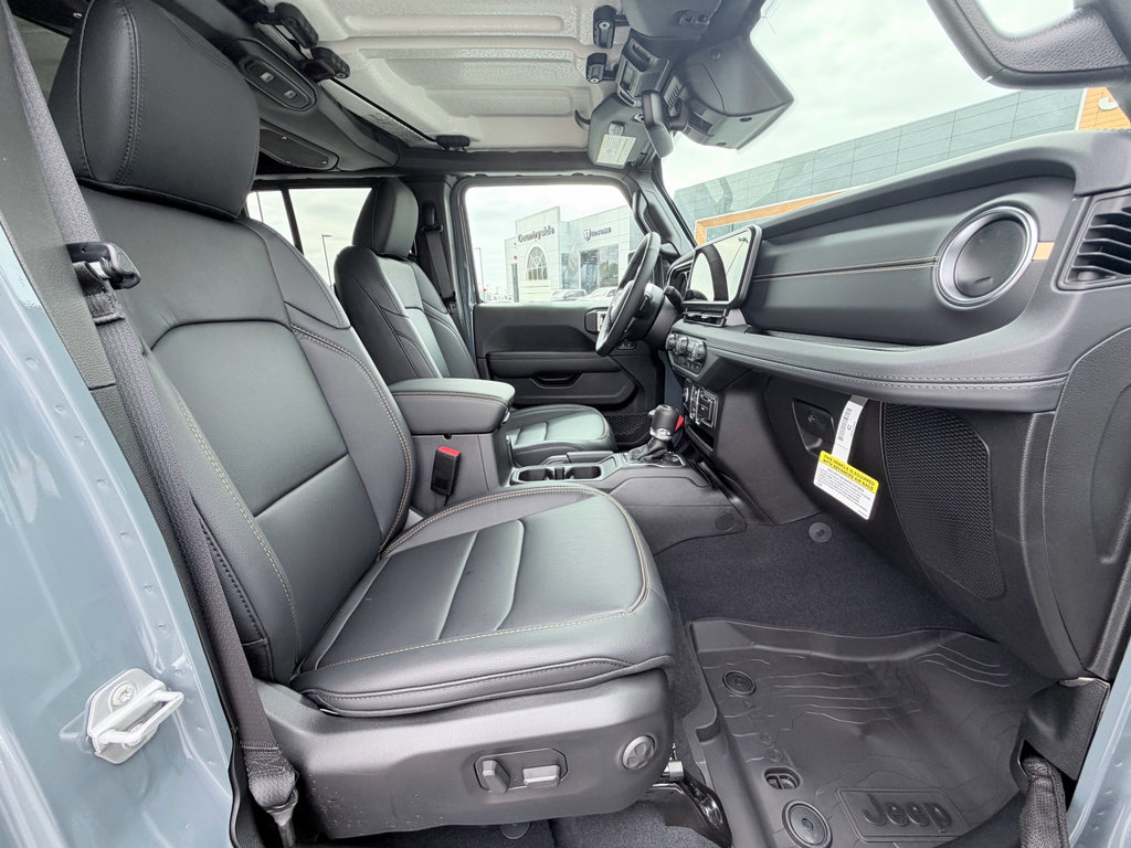 New 2026 Jeep Wrangler Unlimited Sahara AWD/4WD image 25