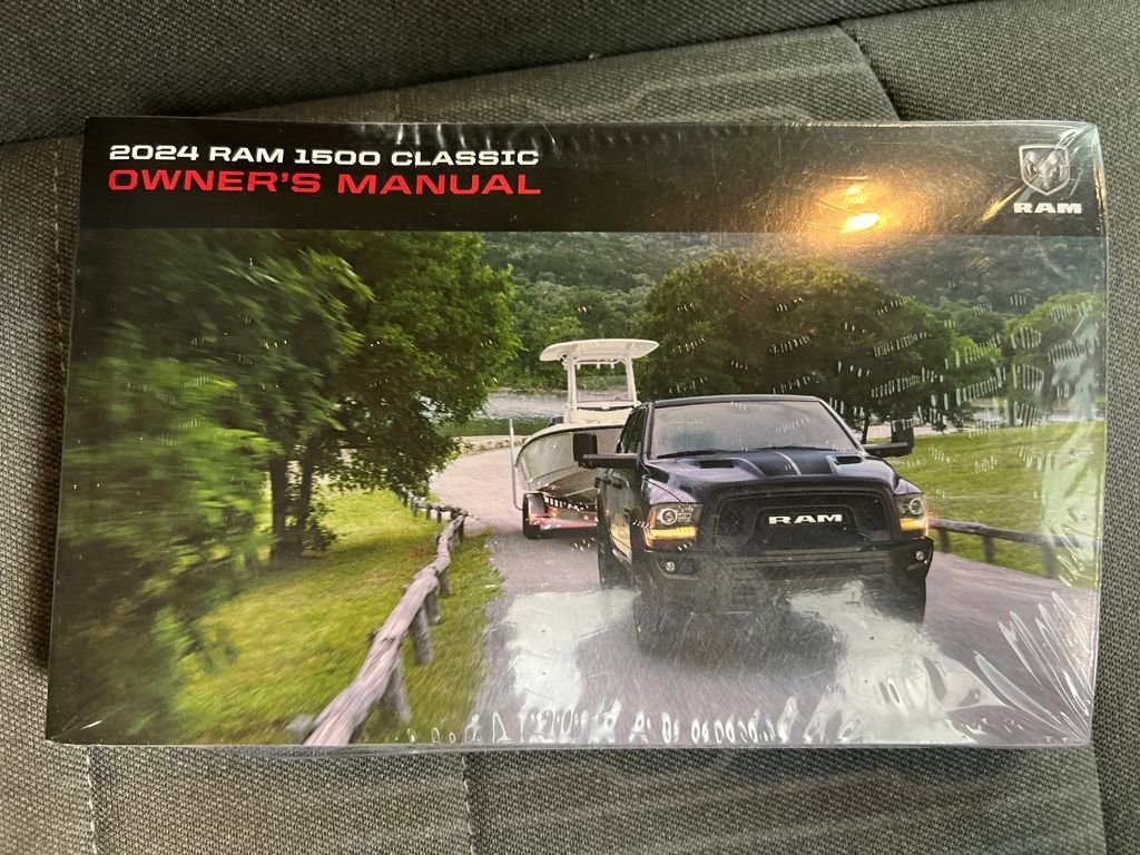 Used 2024 RAM 1500 Classic SLT image 27