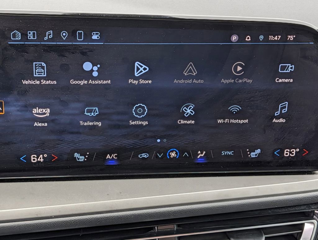 Used 2025 Chevrolet Traverse LT image 16