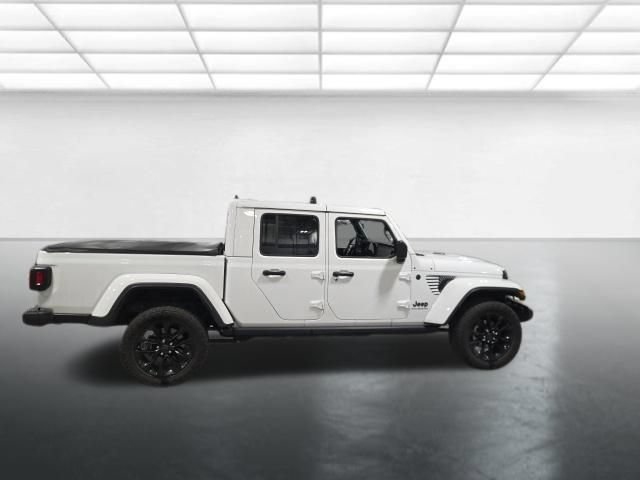 Used 2025 Jeep Gladiator Sport AWD/4WD image 3