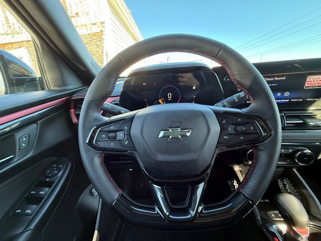 Used 2025 Chevrolet TrailBlazer RS w/ Convenience Package image 12