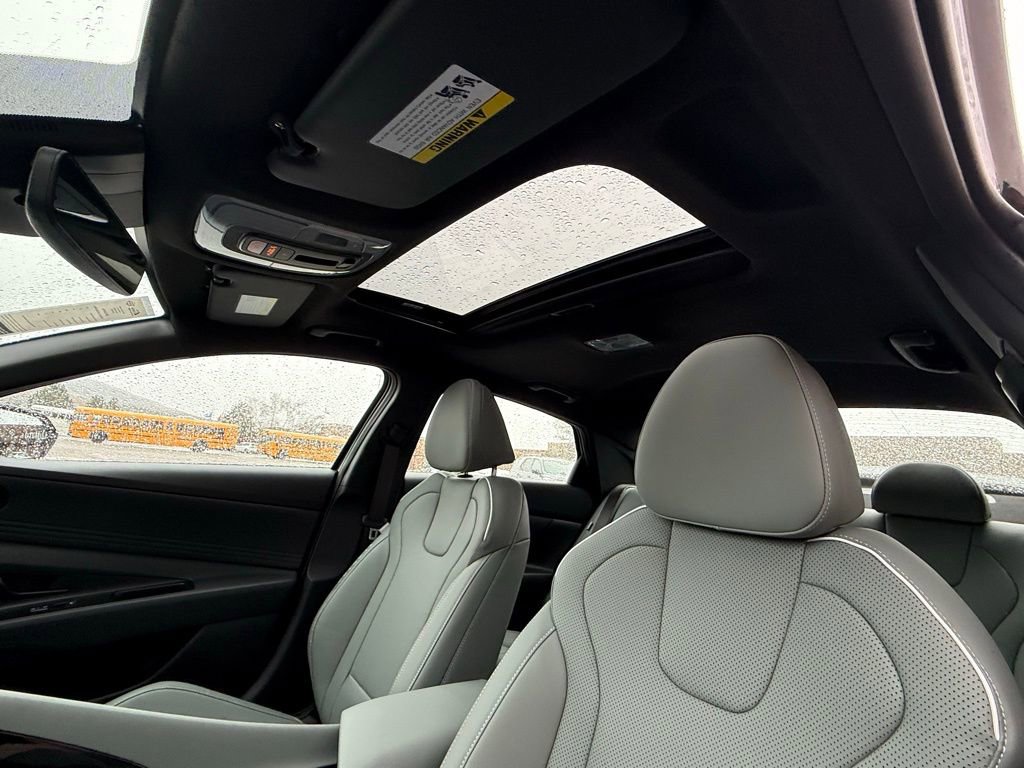 New 2026 Hyundai Elantra Limited image 37