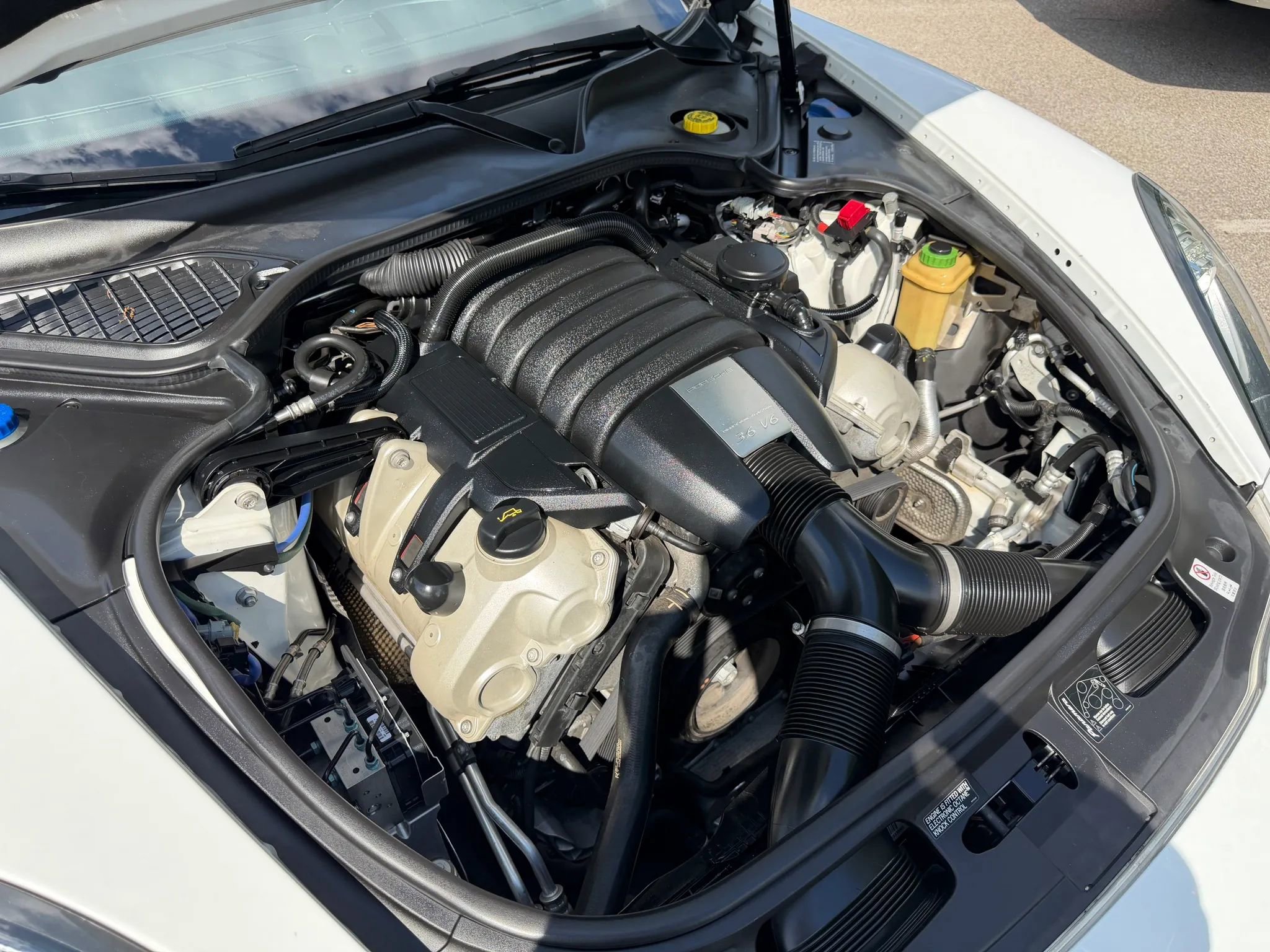 Used 2015 Porsche Panamera w/ Premium Package RWD image 38