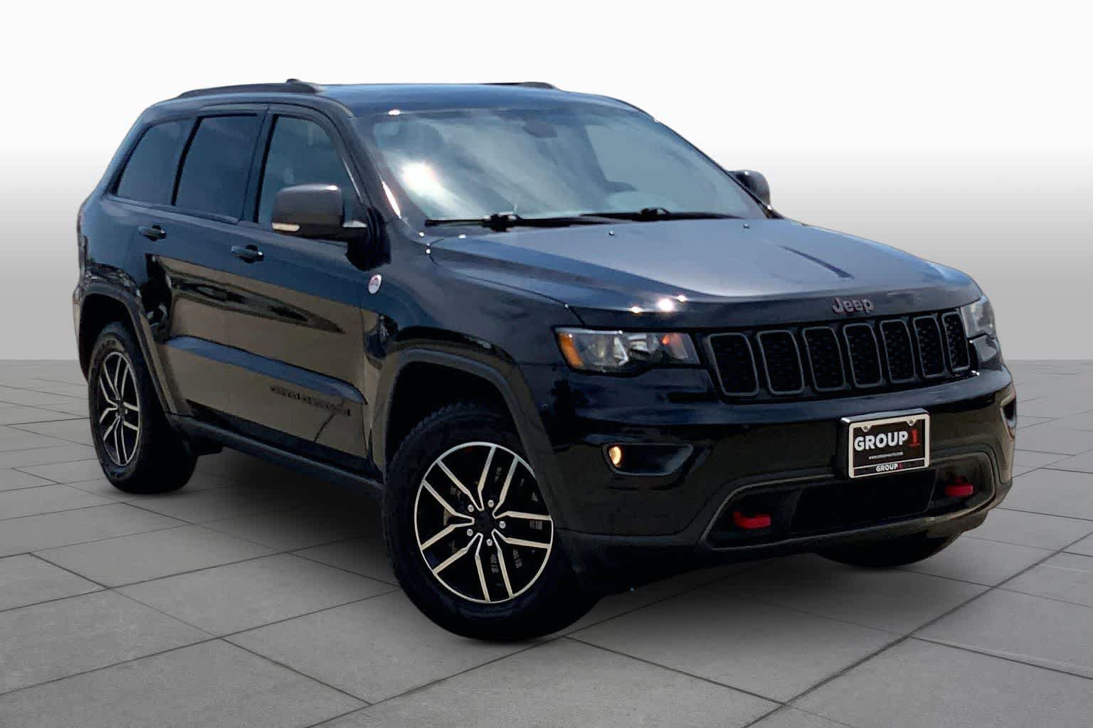 Used 2019 Jeep Grand Cherokee Trailhawk AWD/4WD image 3
