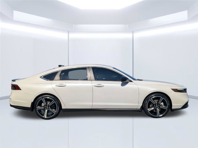 Used 2024 Honda Accord Sport image 8