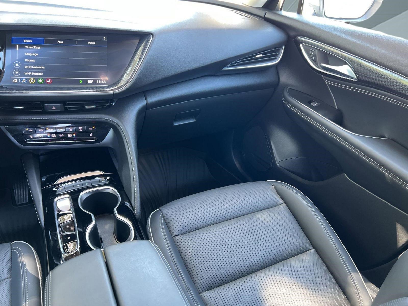 Used 2023 Buick Envision Essence image 28