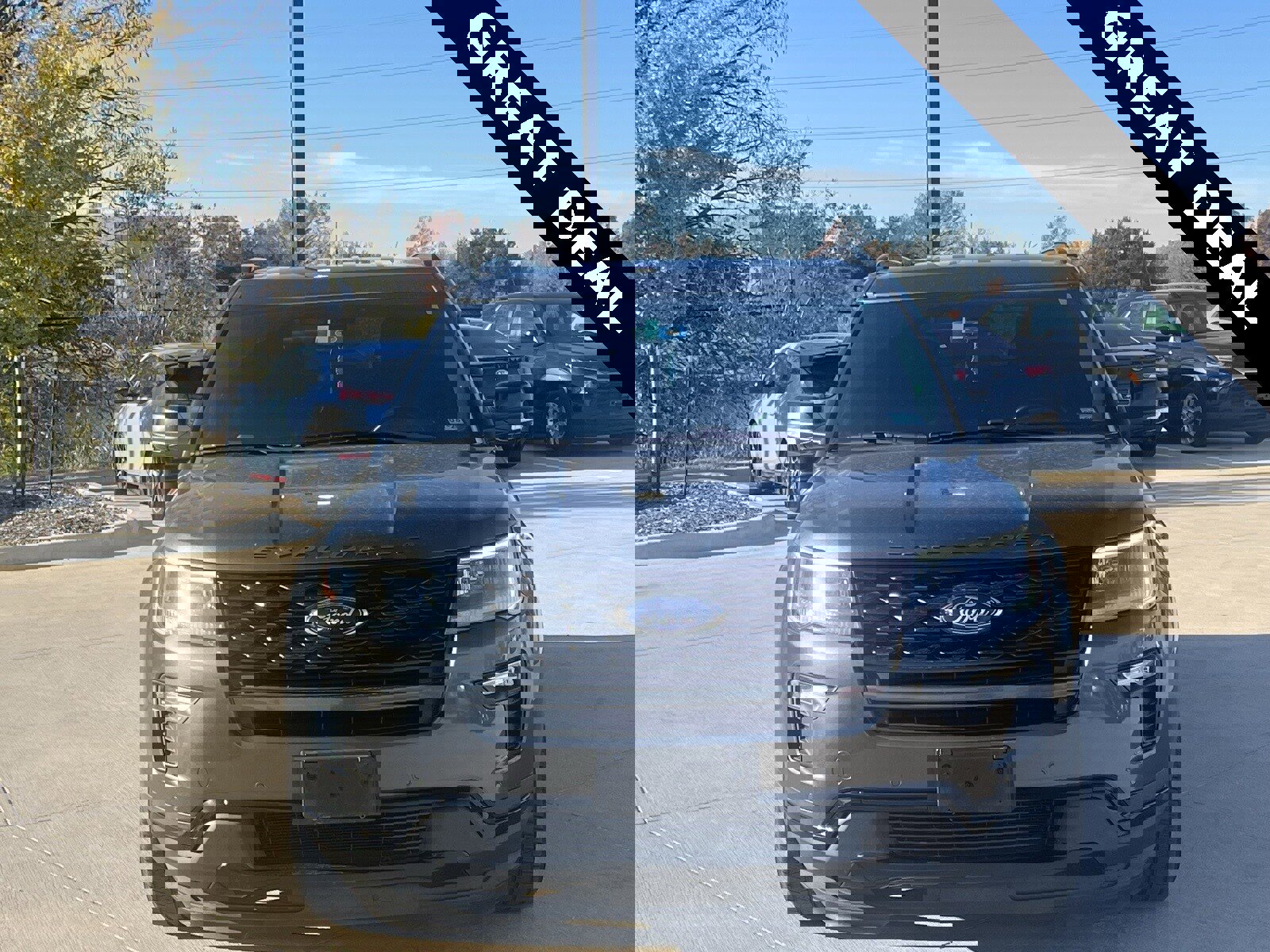 Used 2018 Ford Explorer Sport image 2