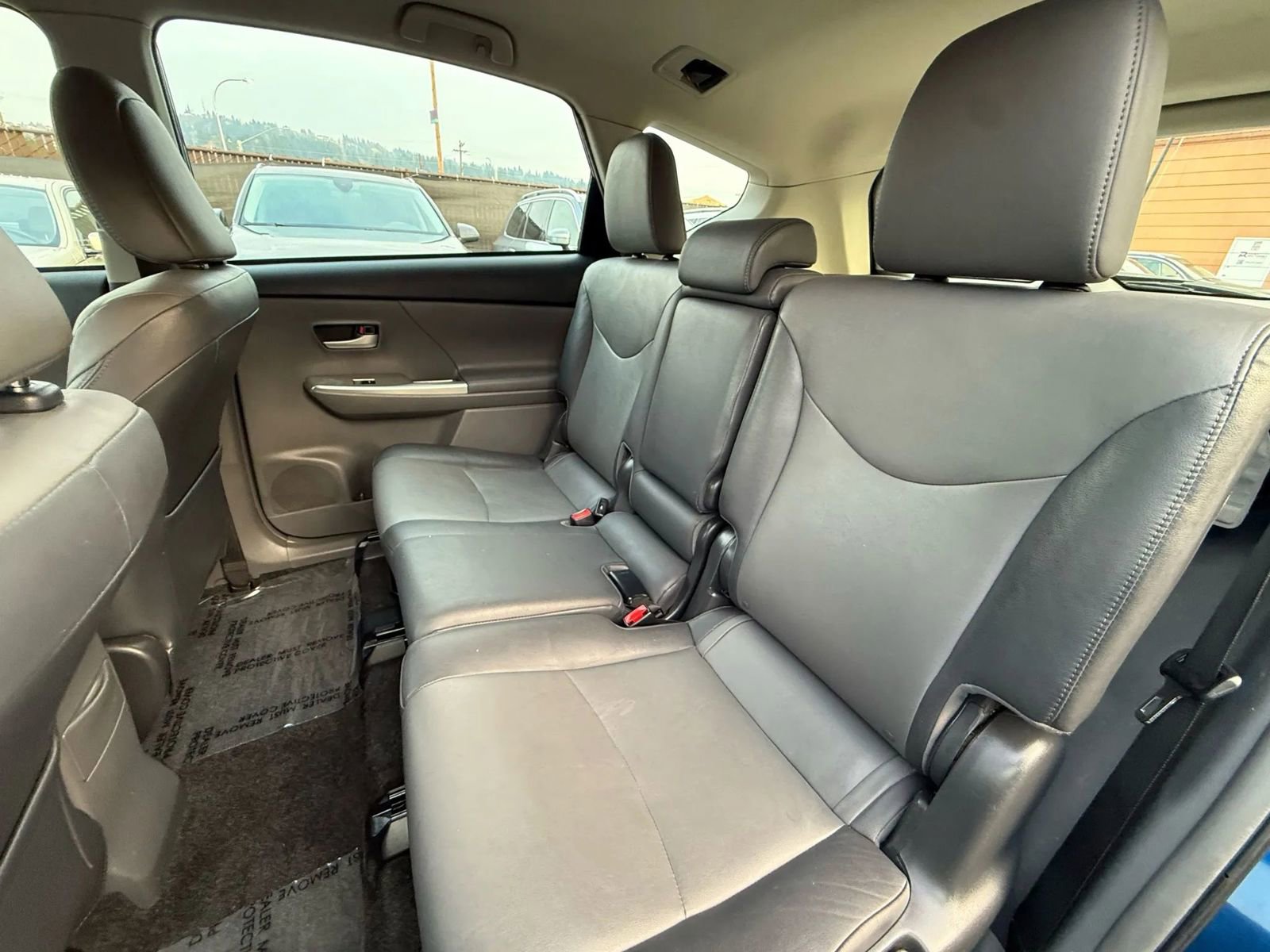 Used 2012 Toyota Prius V Five image 28