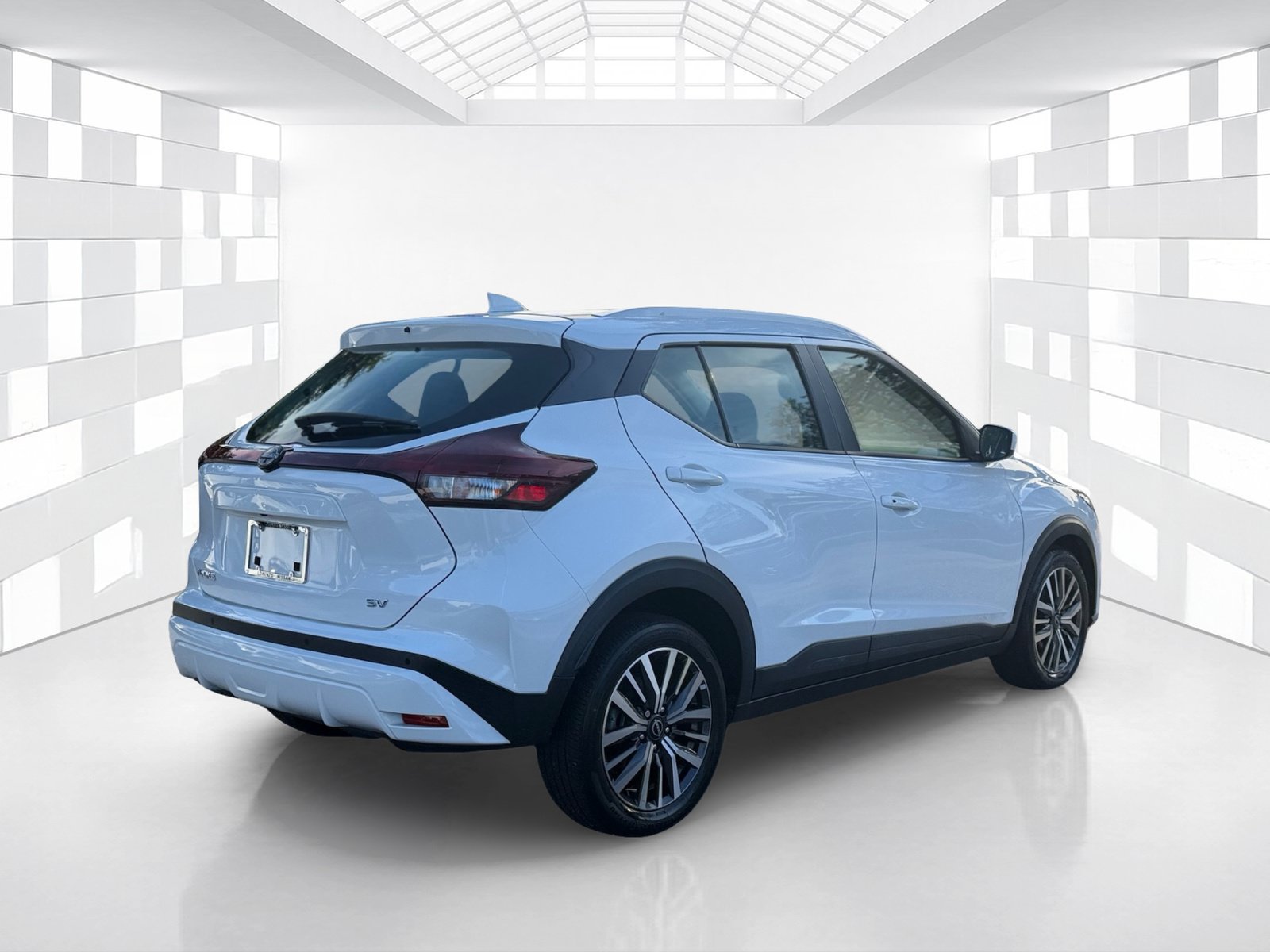Used 2024 Nissan Kicks SV FWD image 7