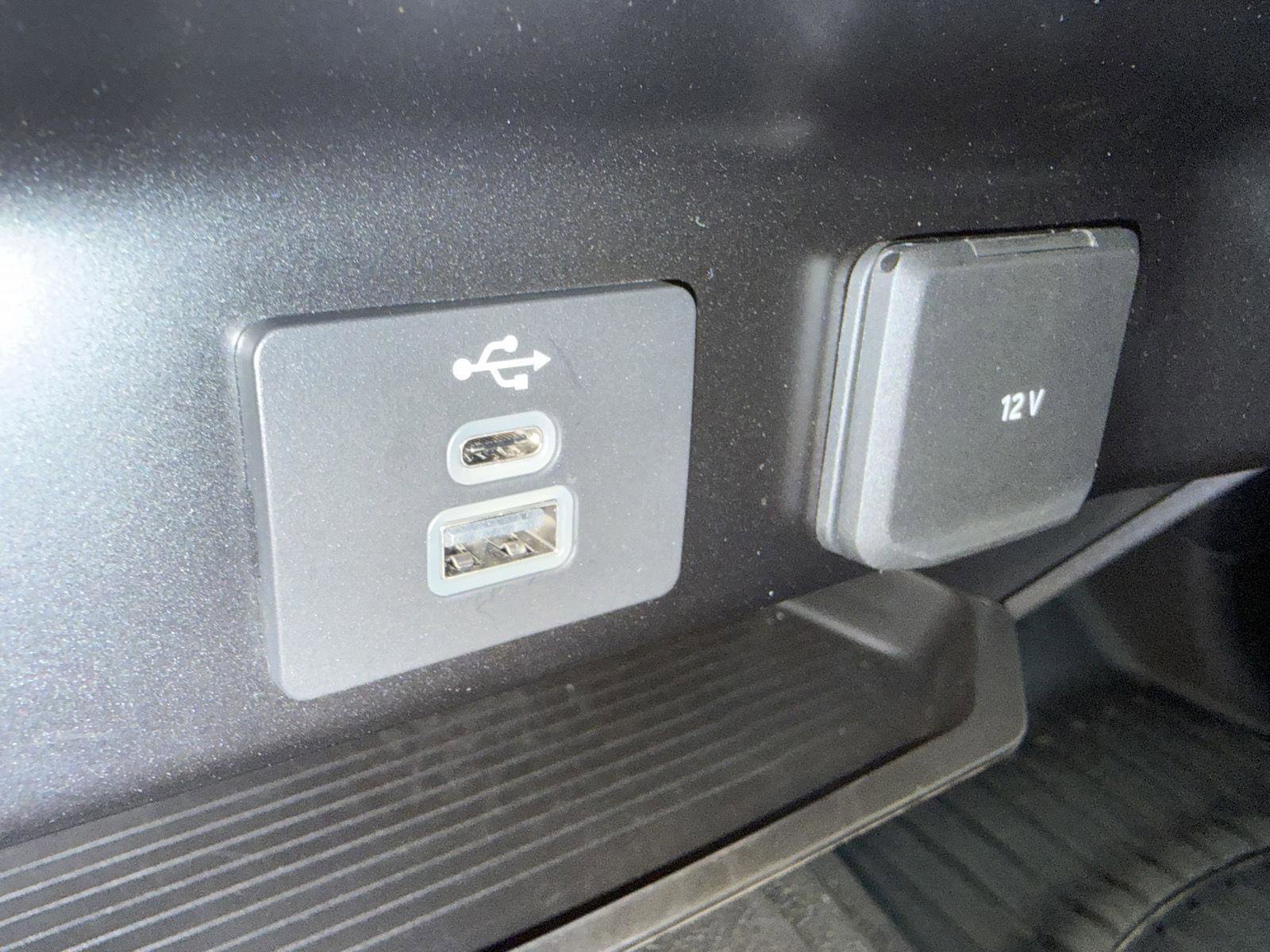 Used 2025 Ford F250 XL w/ XL Chrome Package image 27