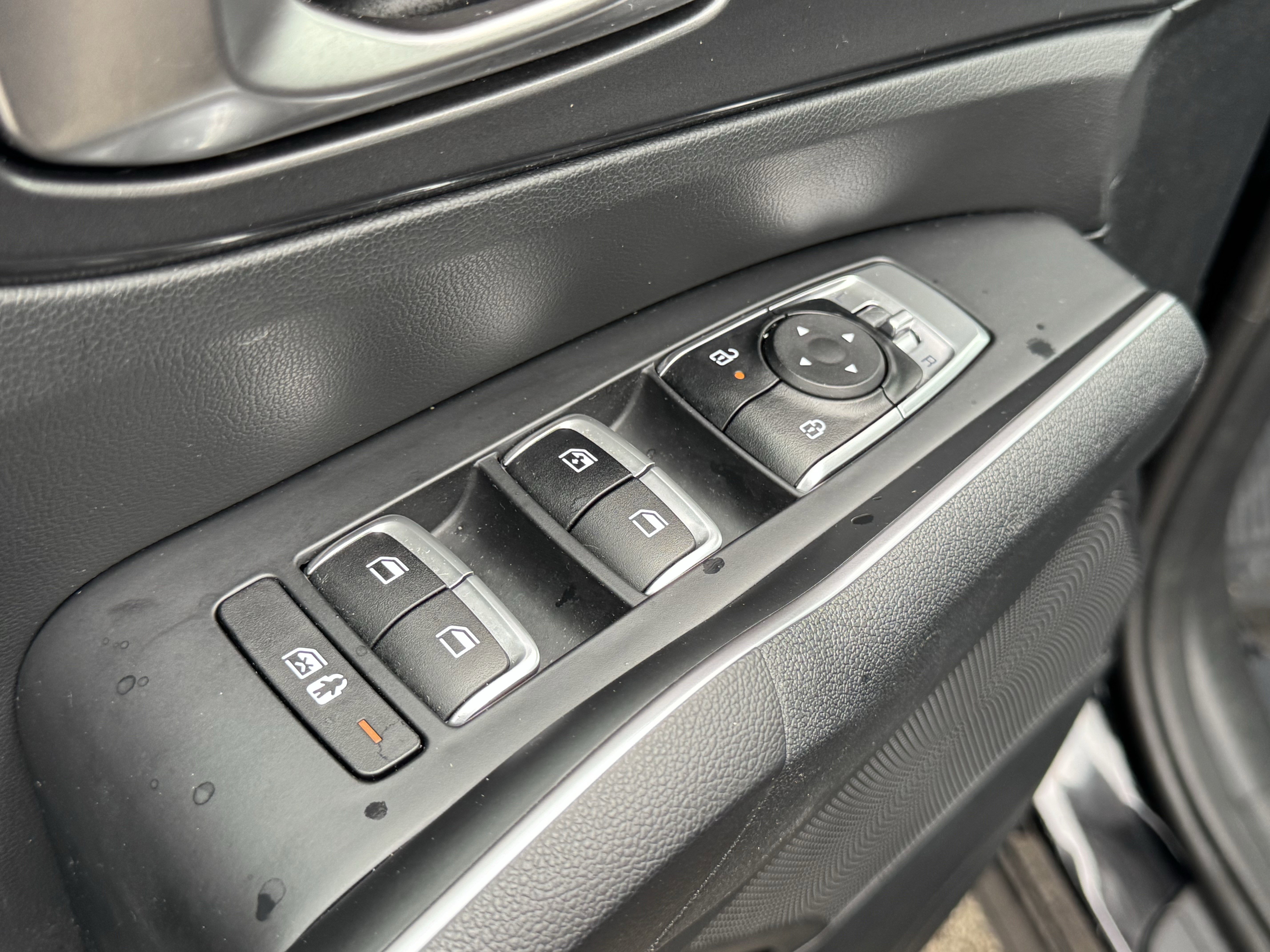 Used 2024 Kia Sorento EX image 24