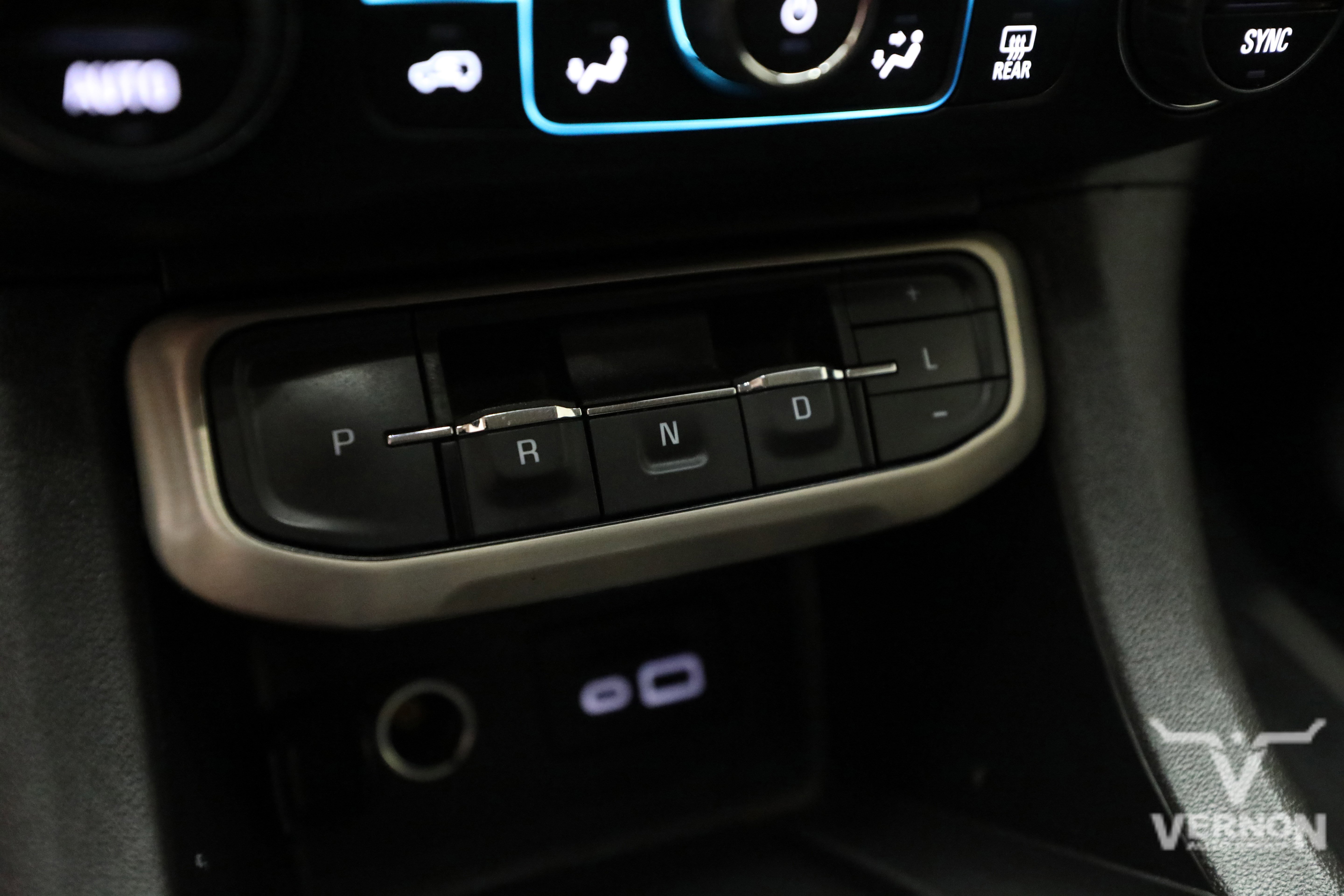 Used 2022 GMC Acadia Denali w/ Denali Ultimate Package image 24