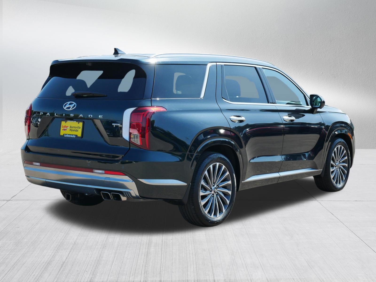 Certified 2025 Hyundai Palisade Calligraphy AWD/4WD image 7