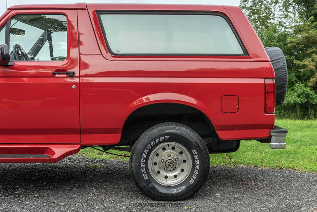 Used 1995 Ford Bronco XLT AWD/4WD image 5