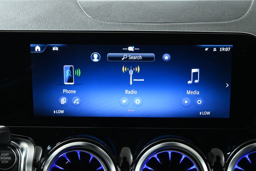 Certified 2026 Mercedes-Benz GLB 250 4MATIC image 17