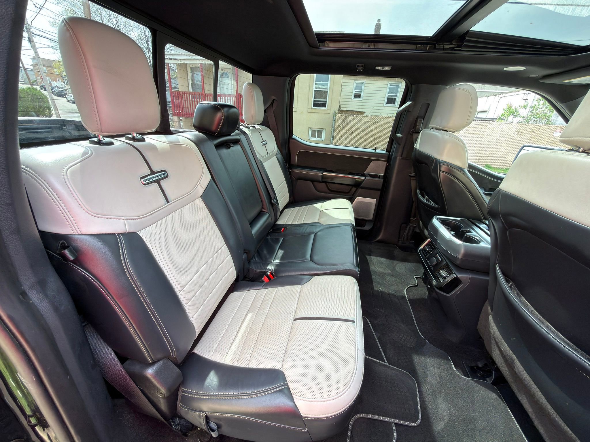 Used 2023 Ford F150 Lightning Platinum AWD/4WD image 27