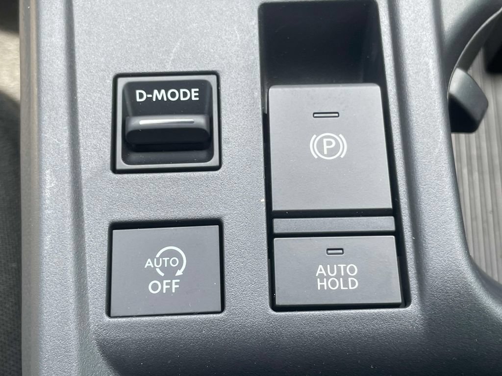New 2026 Nissan Sentra SR w/ SR Premium Package FWD image 30