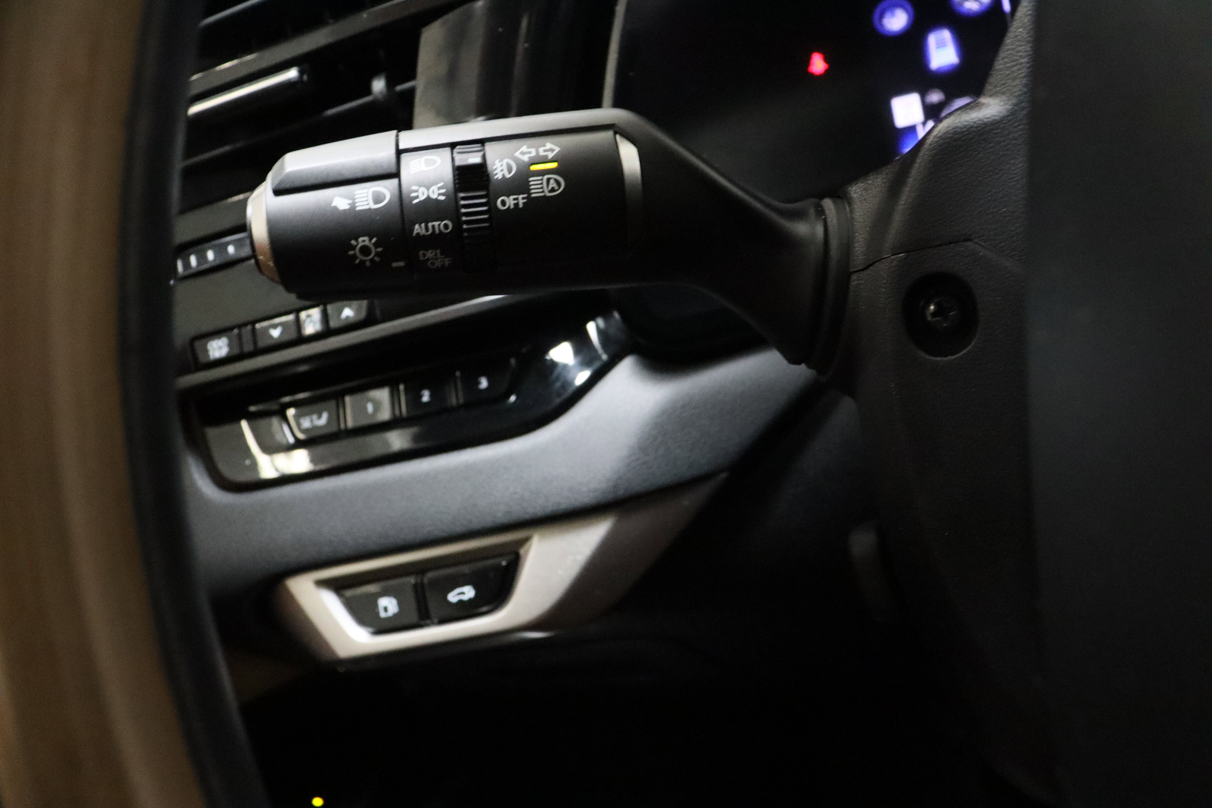 Used 2024 Lexus RX 350h w/ Convenience Package image 25