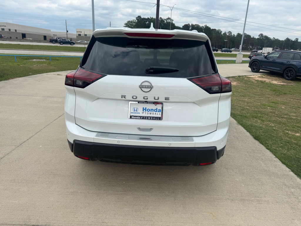 Used 2025 Nissan Rogue SV w/ SV Premium Package FWD image 7
