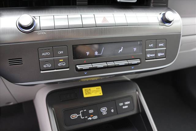 New 2026 Hyundai Kona SEL Premium AWD/4WD image 19