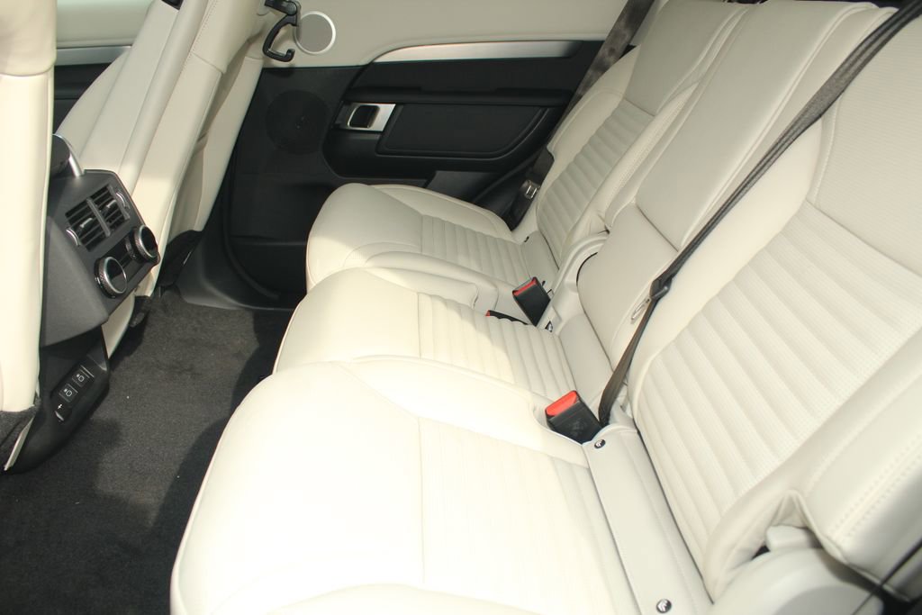 New 2026 Land Rover Discovery Dynamic SE AWD/4WD image 5