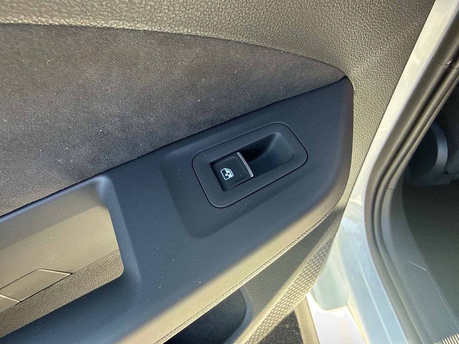 New 2026 Volkswagen Golf S image 12