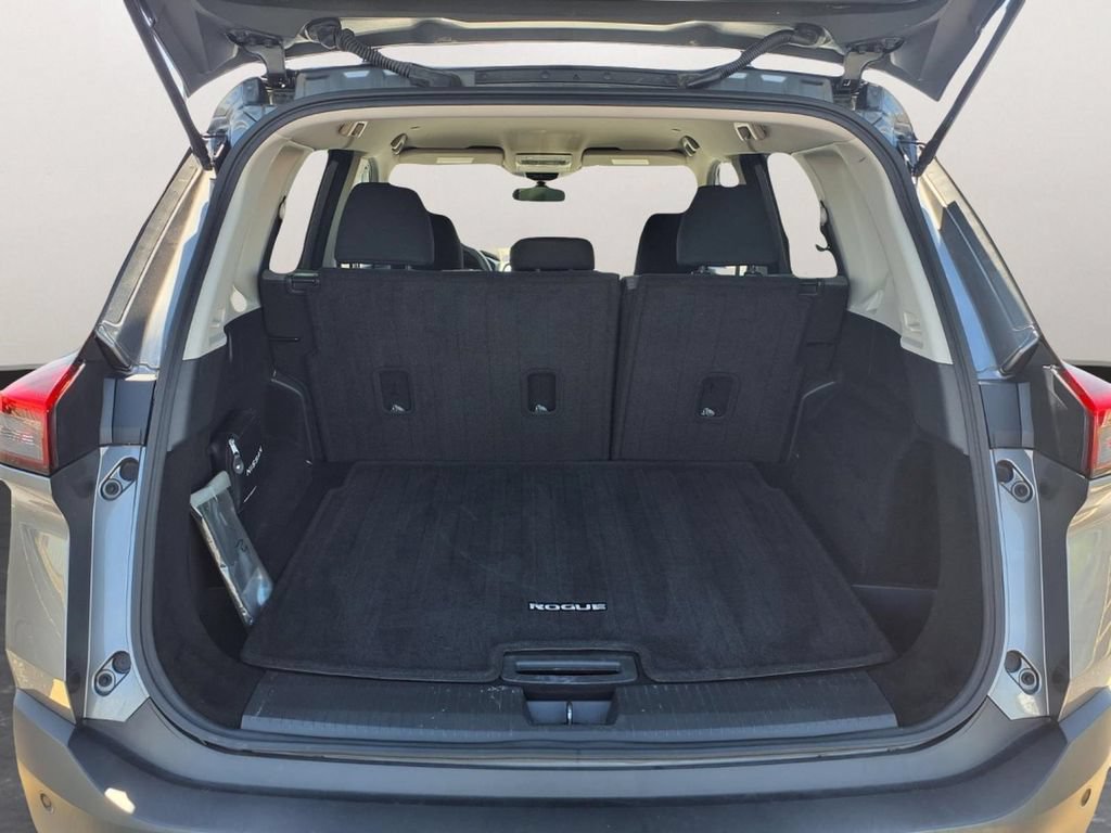 Used 2023 Nissan Rogue SV AWD/4WD image 23